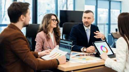 Why B2B Companies Must Identify Communication Audiences First in Overseas Project Collaboration